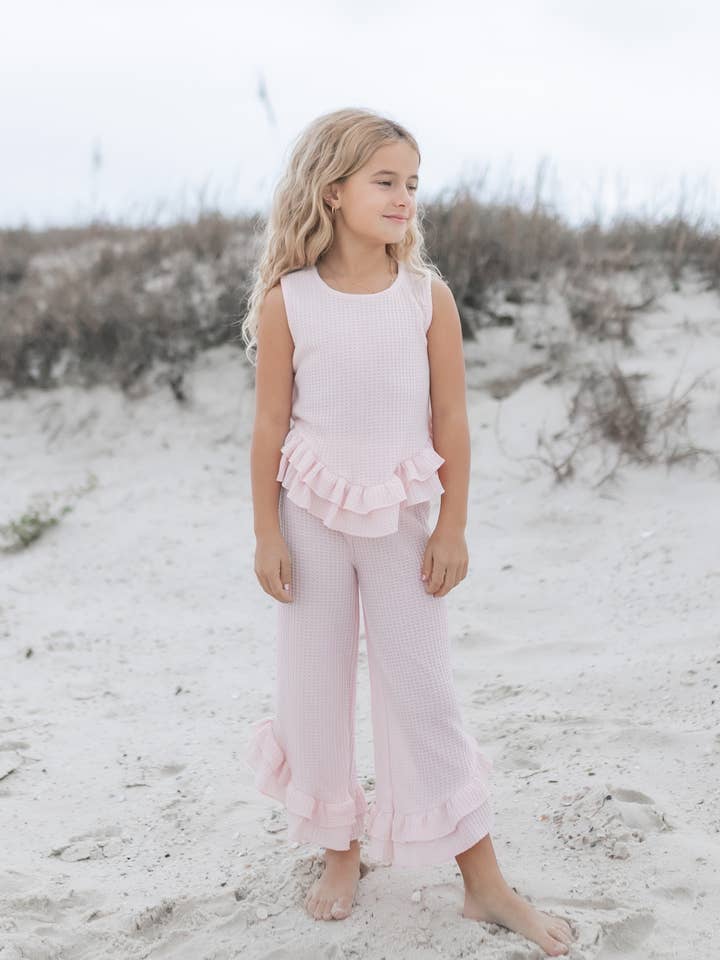 Ensemble Printemps Été Enfant en Tricot Gaufré à Volants pour la vente par Oopsie Daisy