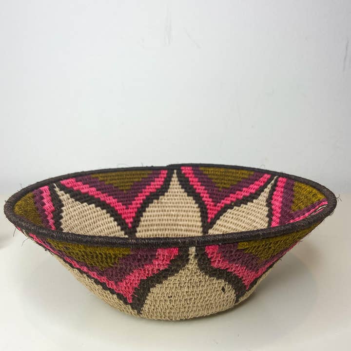 Eve & Nico Gifts & Home Decor - Wholesale Basket - Medium Sisal Basket - 006