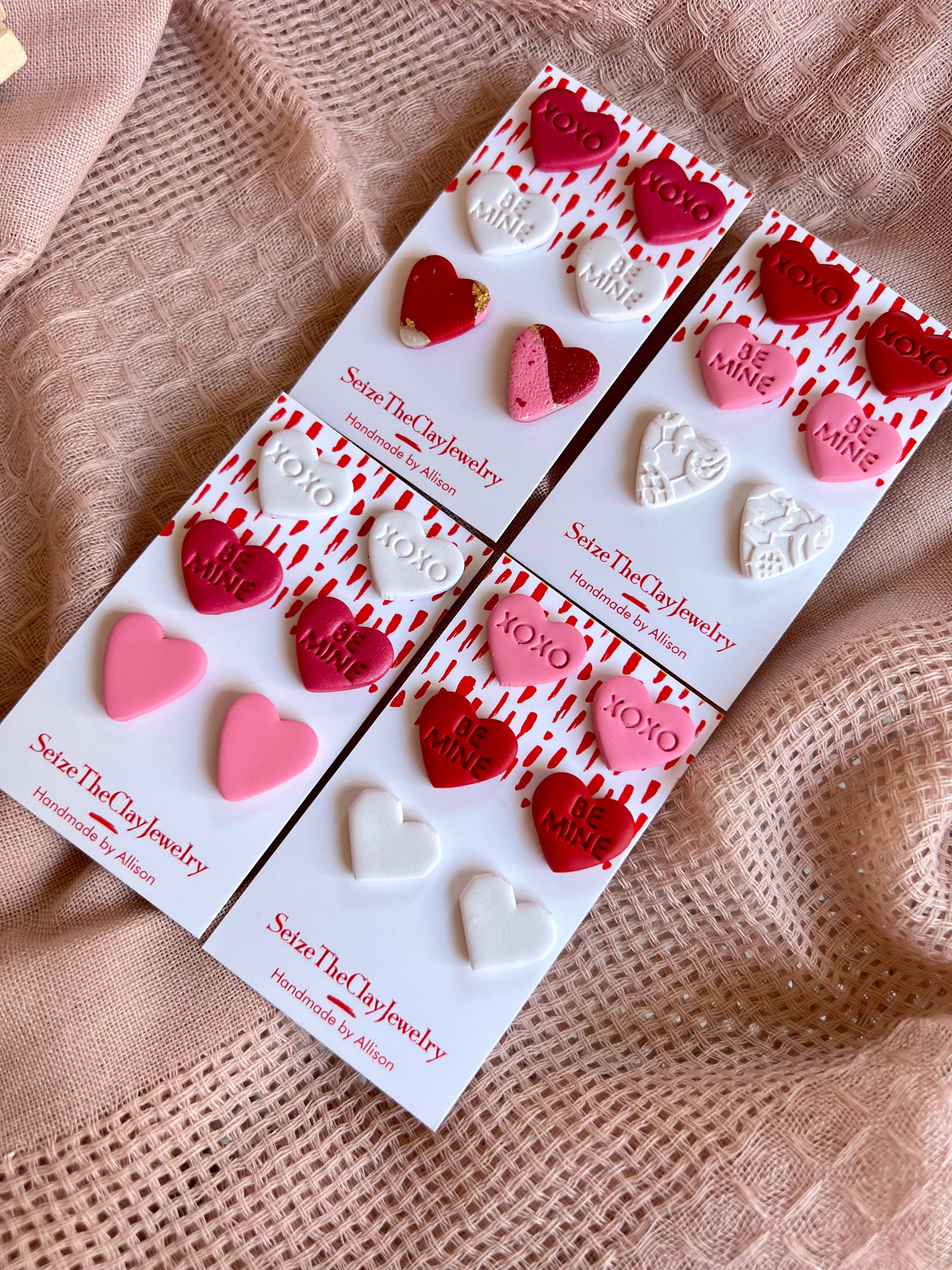 SeizeTheClayJewelry - Venta al por mayor Pendientes de botón/aretes de poste - Pendientes de arcilla en forma de corazón, pendientes de arcilla para el día de San Valentín3
