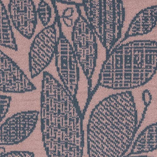 McKernan - Wholesale Hand Warmer - Meander Wristwarmers – Superfine Wool with Leaf Motif10