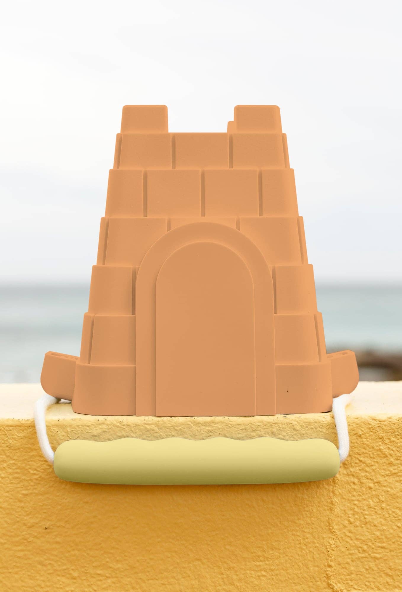 Coast Kids - Venta al por mayor Juguetes de playa/piscina - Niños y bebés - Cubo Clovelly con forma de castillo - nuevo cubo de silicona2