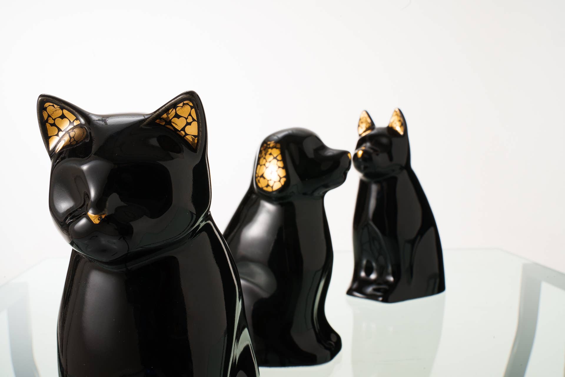 Pulvis Art Urns – Großhandel Haustier-Urne/Andenken-Box – "Meow" Tierurne für Katze – Schwarz | Keramik11