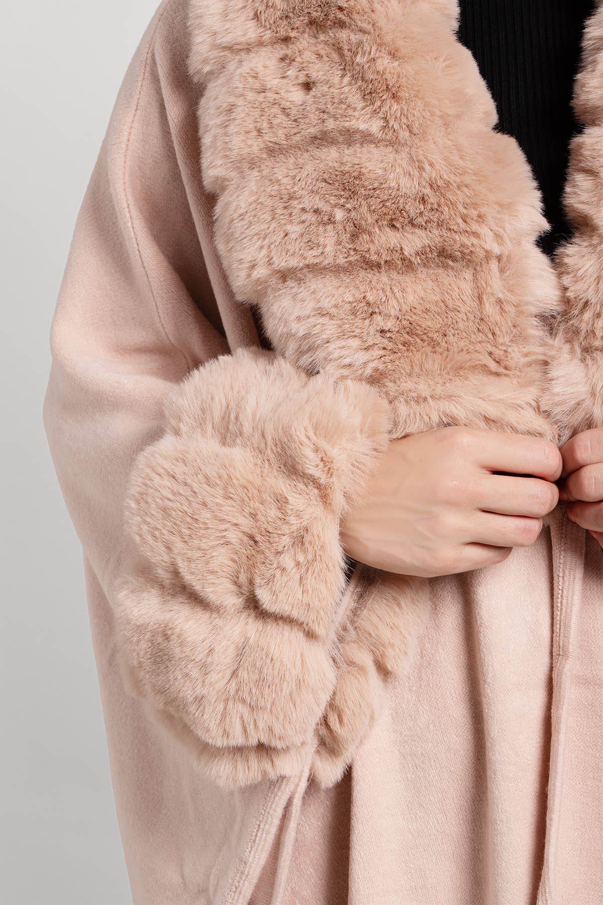 SAACHI – Engroshandel Kimono - Dame – Faux fur fest kimono jakke17