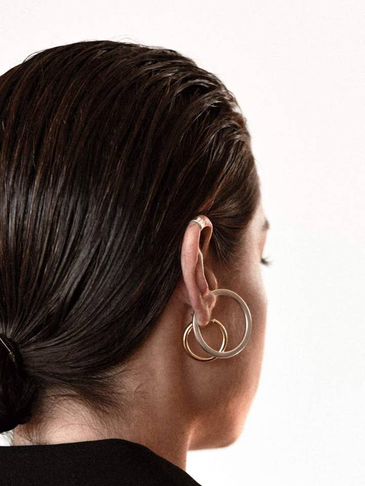 Stor øremanchet sølv for engroshandel hos NO MORE ACCESSORIES