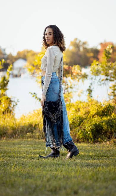 Earth Divas - Vendita all'ingrosso Borsa a tracolla - Donna - Borsa porta passaporto triangolare in cotone lavato con frange6