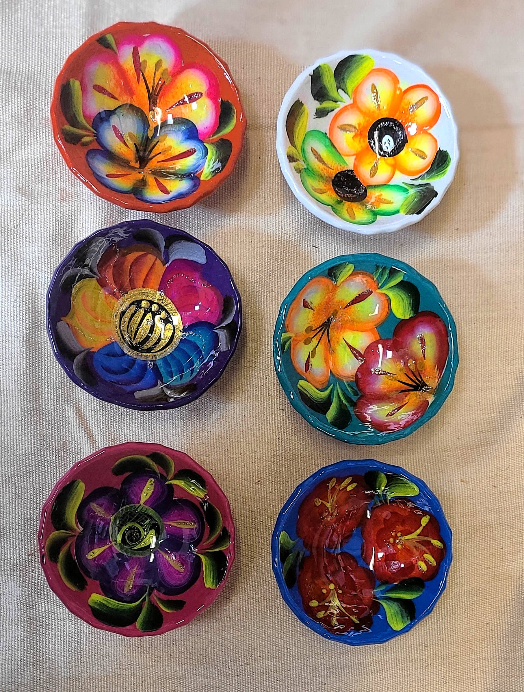 Arara Enterprises - Wholesale Decorative Plate/Dish/Bowl - Ceramic medium  bowls @4.75in1