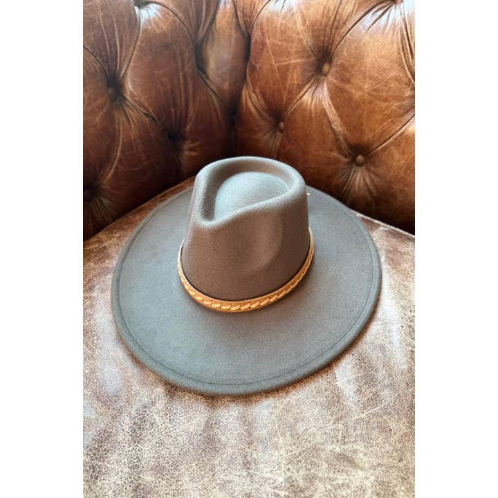 Chapeau Rancher en feutre Vegen Widr Brim Vegen le plus vendu avec cuir tressé pour la vente par One and Only Accessories