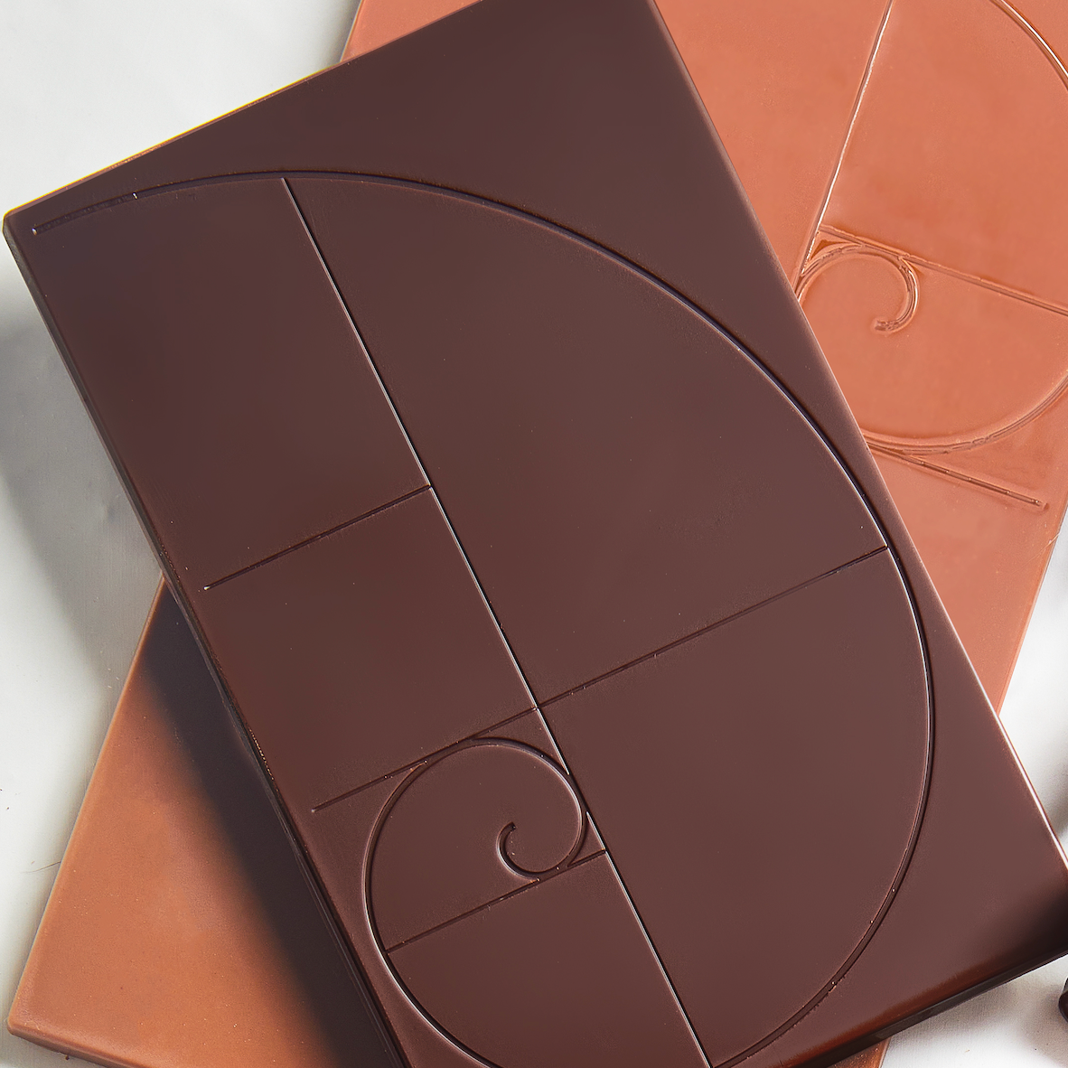 Cioccolato Lavoratti 1938 - Wholesale Chocolate Bar - Hazelnut Dark Chocolate Bar 80g3