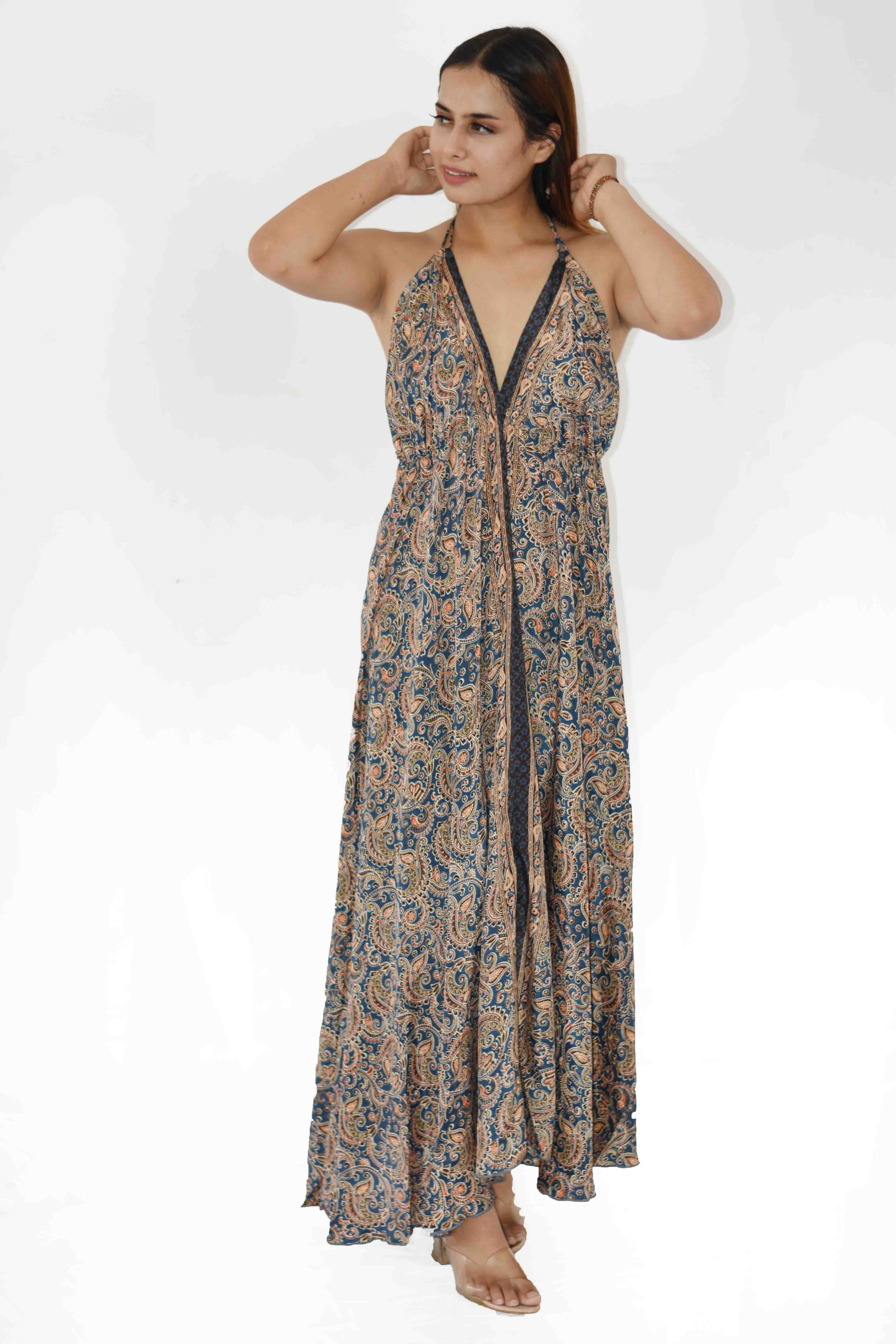 Humanity Centred Designs – Großhandel Kleid – Damen – Boho Kleid Neckholder rückenfrei bedruckte Rüsche in voller Länge6