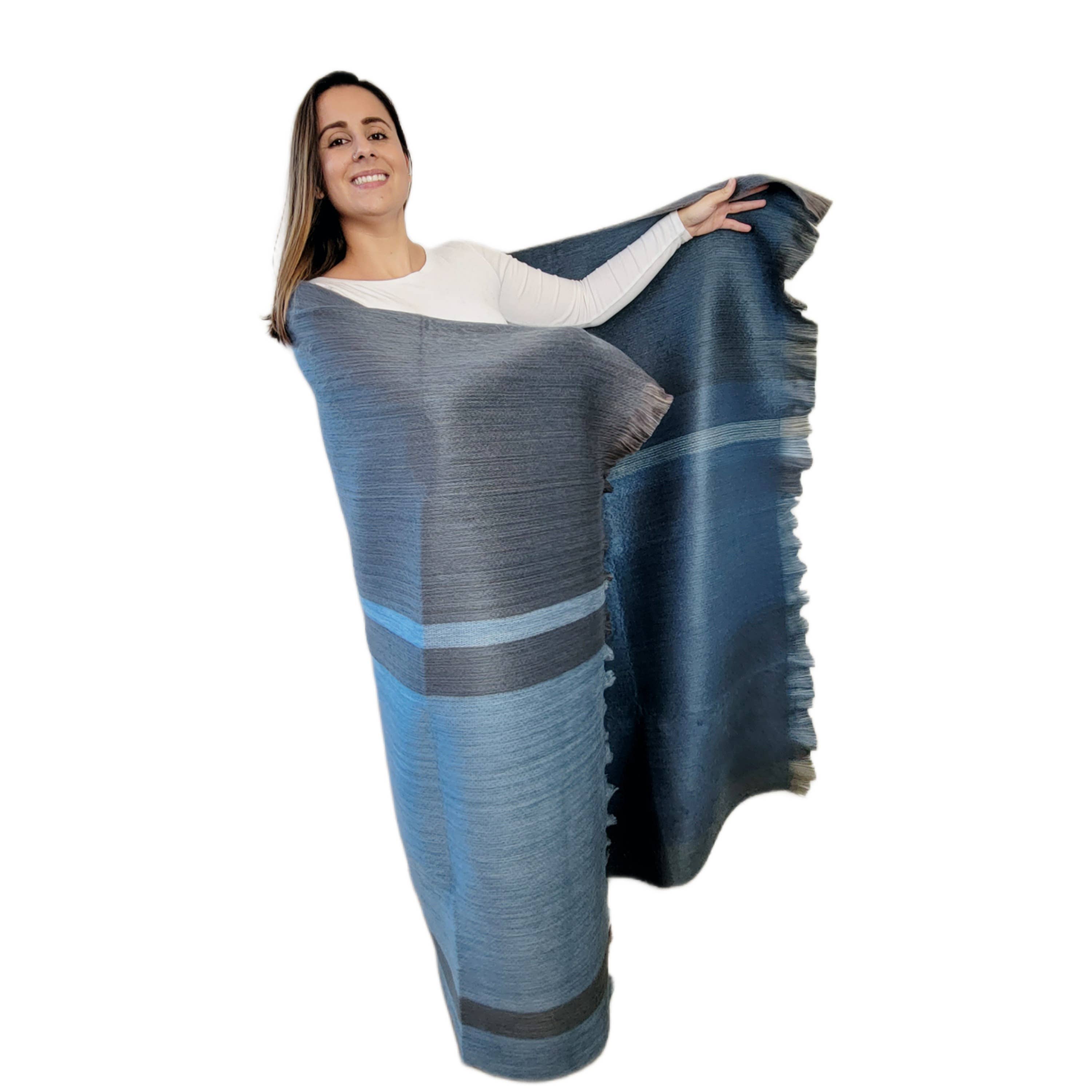 LATITUDE ZERO GOODS - Wholesale Throw Blanket - Copa - Reversible Alpaca Wool Throw Blanket1