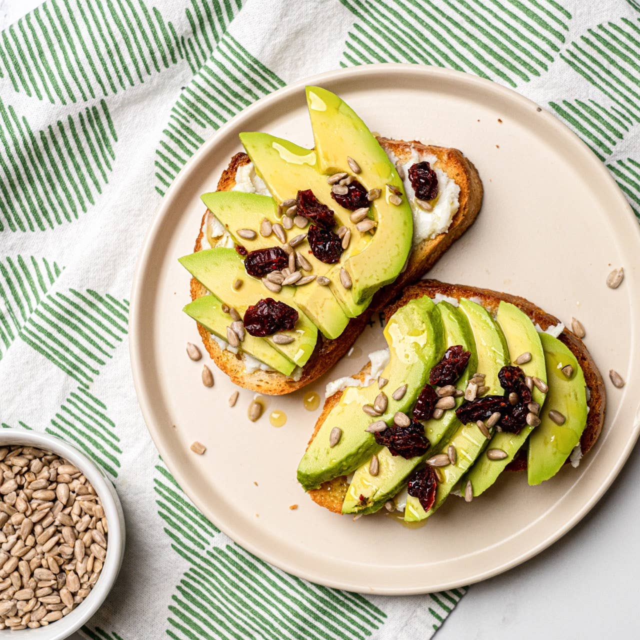 Top Seedz - Wholesale Seeds/Kernels - Raw Sunflower Seeds - 1 LB - 12 Per Case5