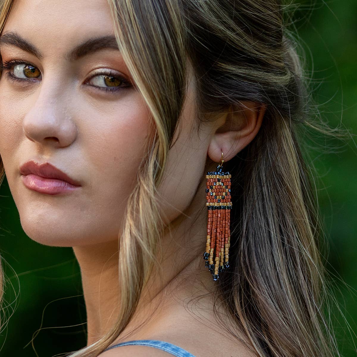 Anju Jewelry - Vente Boucles d'oreilles à pampille - Boucles d'oreilles à franges tribales en perles de rocaille - Plusieurs styles de couleurs1
