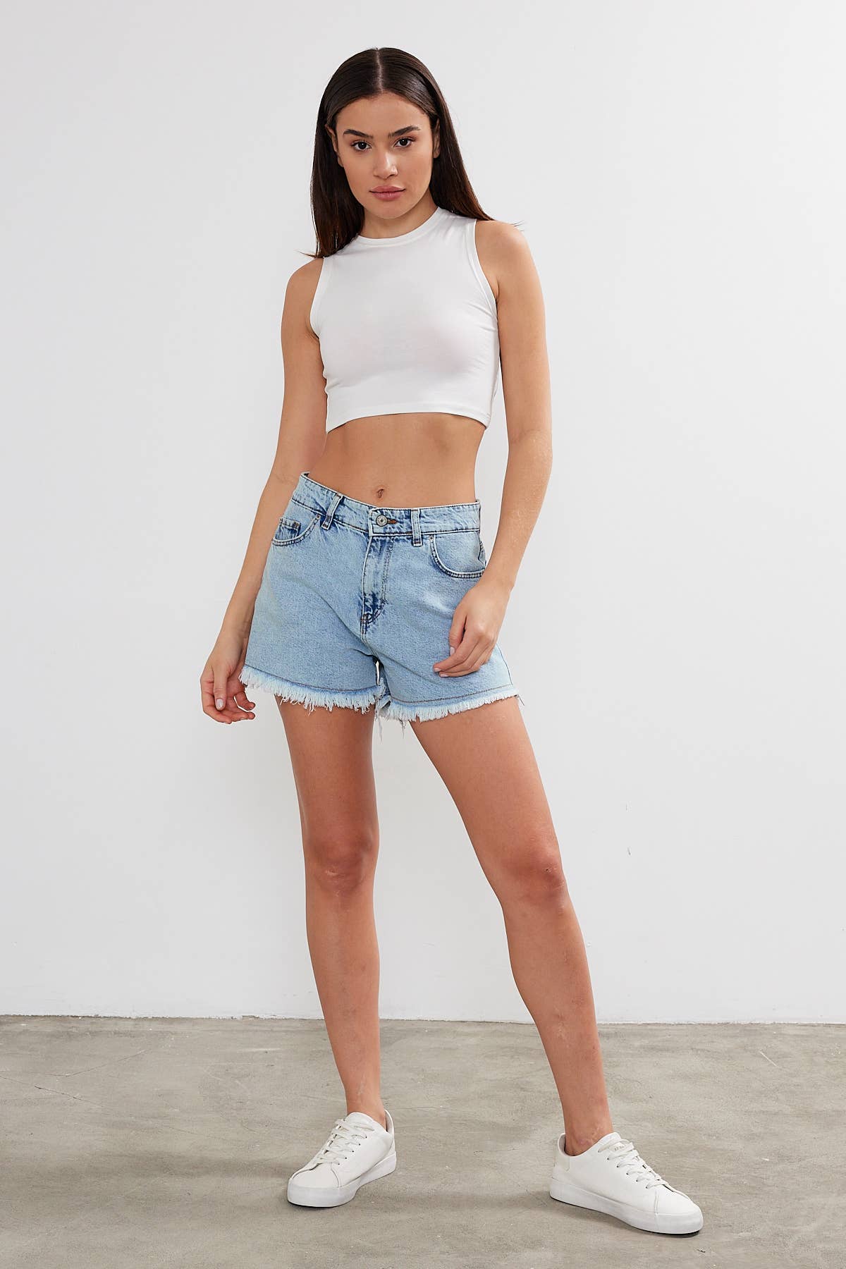 VAV NEW YORK - Venta al por mayor Camiseta sin mangas - Mujer - Top corto de algodón básico para mujer con cuello redondo17