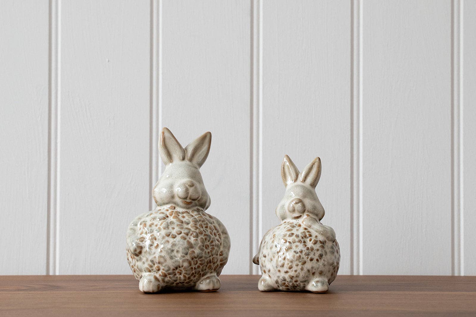 We Love Seasons Ltd – wholesale Decorative figurine – Small Light Brown Ceramic Easter Bunny1