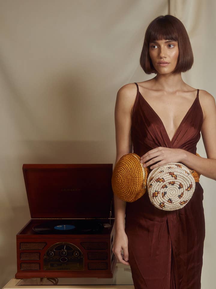 Sac ceinture Aria en or pour la vente par Casalima