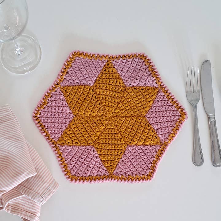 The Pigeon's Nest – wholesale Knitting/Crochet Supplies – Star-Hexed Placemat Printed Crochet Pattern | Homewares2