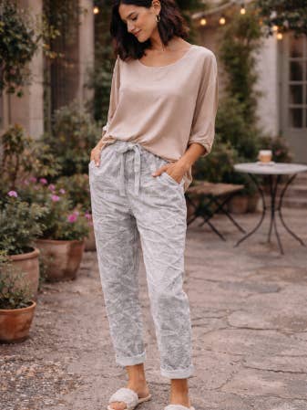 Pantaloni elasticizzati con stampa botanica astratta per la vendita all'ingrosso da parte di Marisima by Urban Mangoz