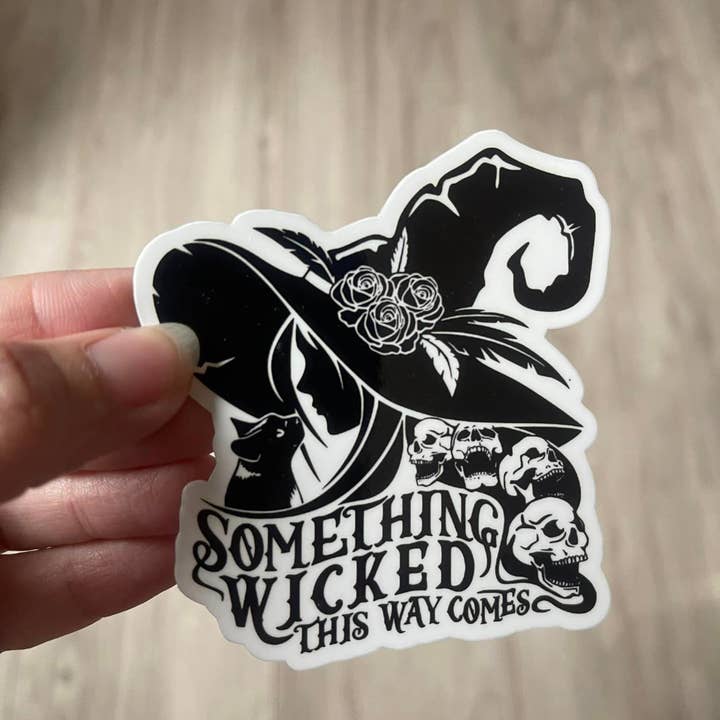 Något Wicked på detta sätt kommer häxa Die Cut Vinyl Klistermärke för wholesale av Prairie Chicken Sticker Shop & Gifts