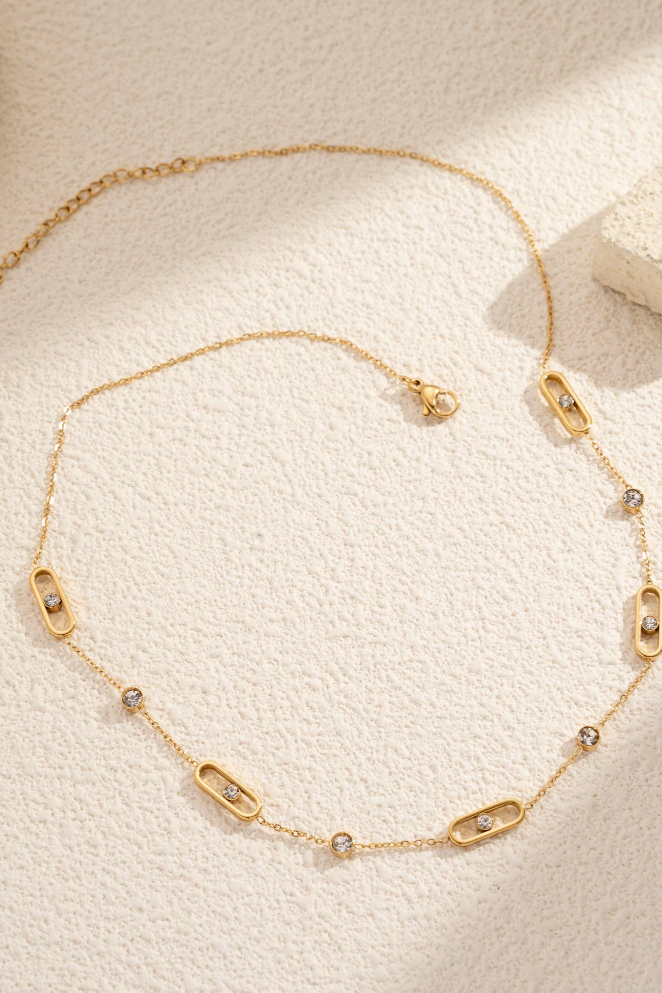 COSMOS - Wholesale Link & Chain Necklace - Golden Necklace with Gemstones – Elegant Refined Stainless Steel1