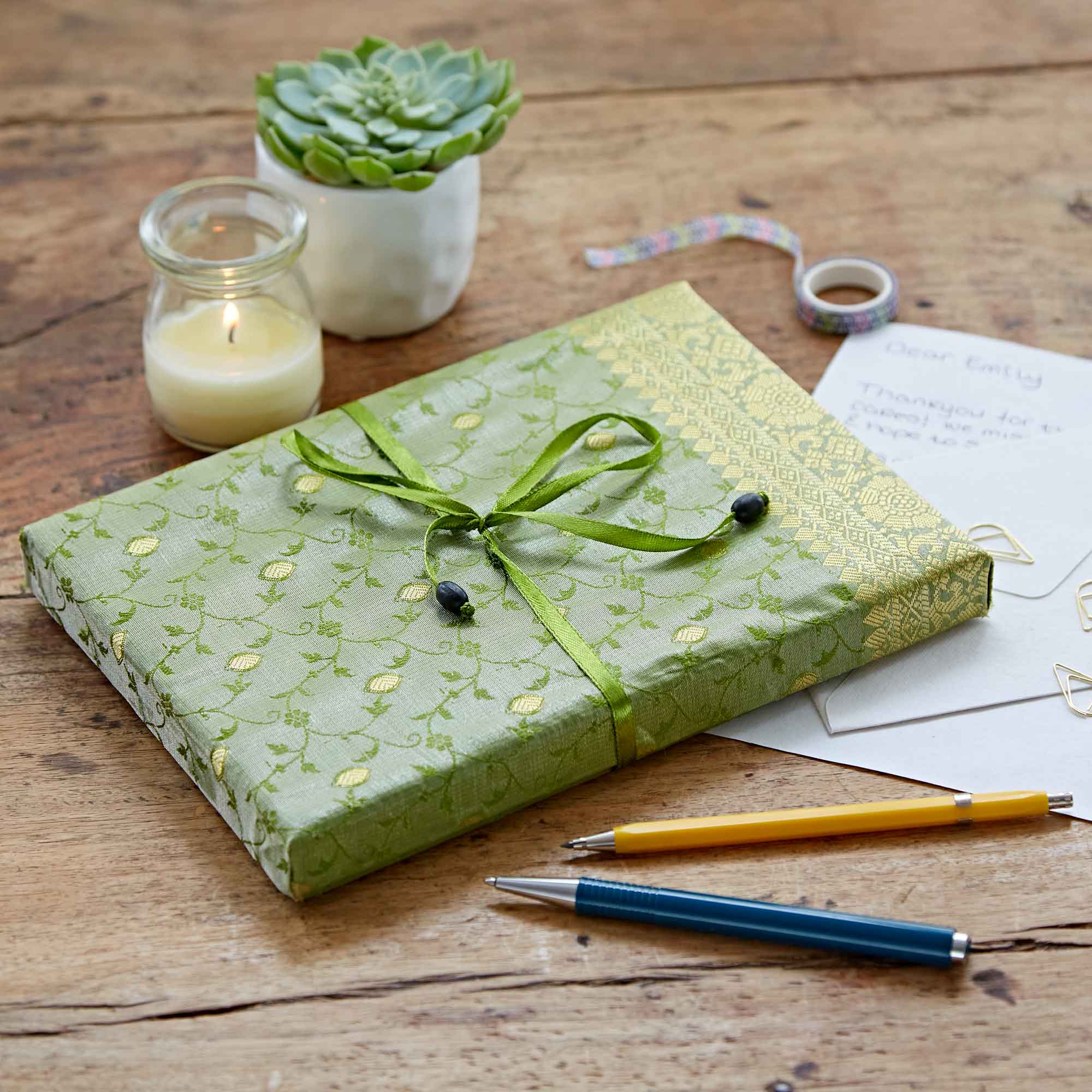 The Paper High Gift Company Limited - Wholesale Stationery/Notecard Set - Handmade Sari Writing Set - Stationery Paper Set1