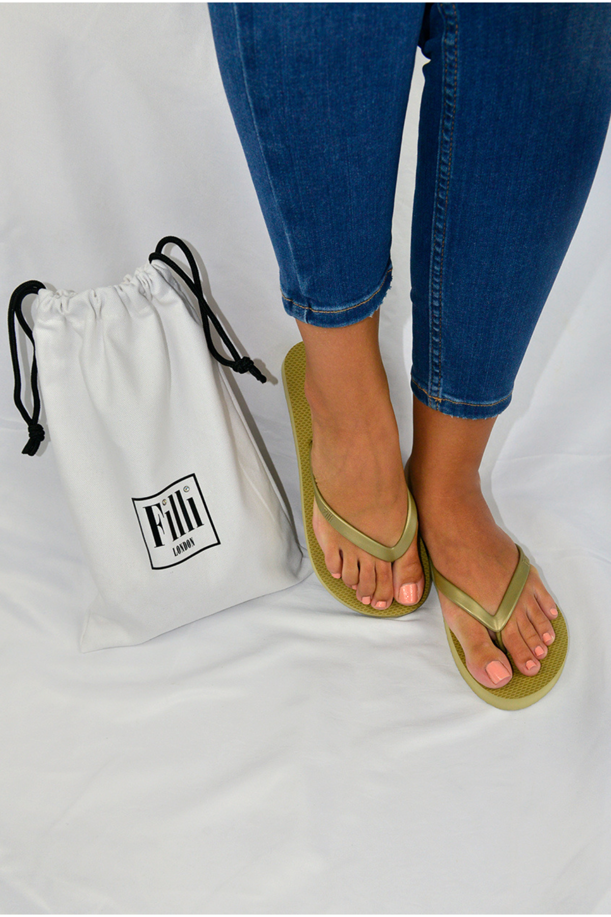 Filli London – wholesale Flip Flops – Women’s – Naked Flip Flops - Gold1