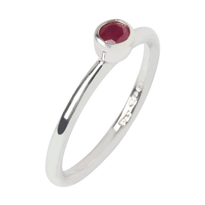 Ruby en zilveren stapelring voor wholesale door Kirsty Taylor Goldsmiths