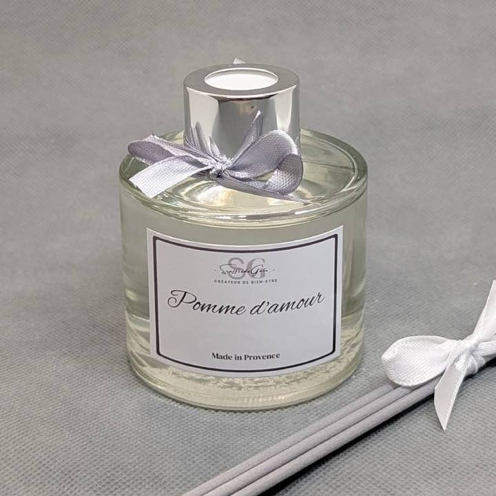 Diffuseur à bâtonnets PREMIUM – Pomme d'amour | 125 ml pour la vente par Sarl SdG / Souffle de Gaïa
