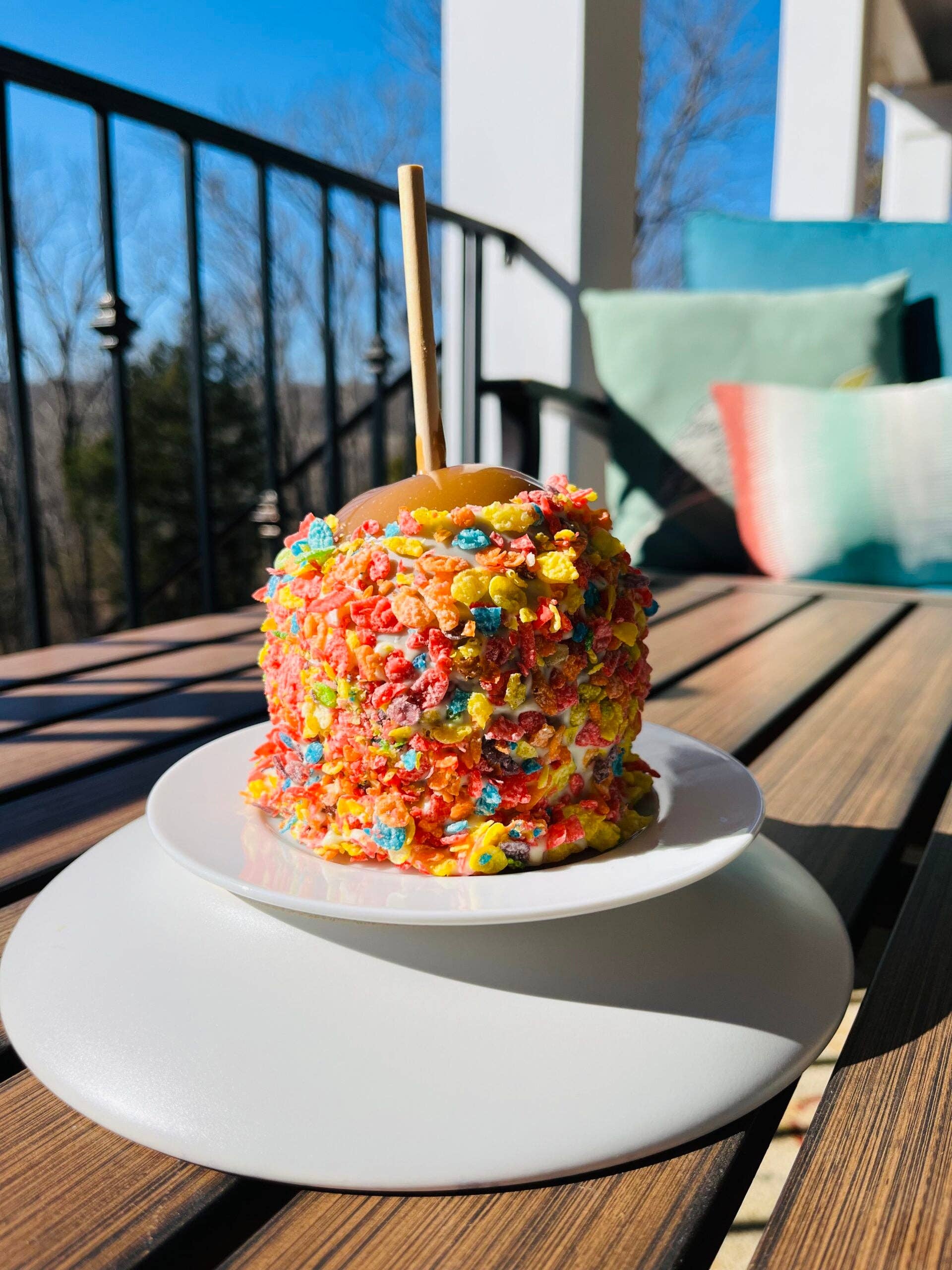 Scooty's Apples LLC - Wholesale Chocolate Covered Sweets - Fruity Peebles