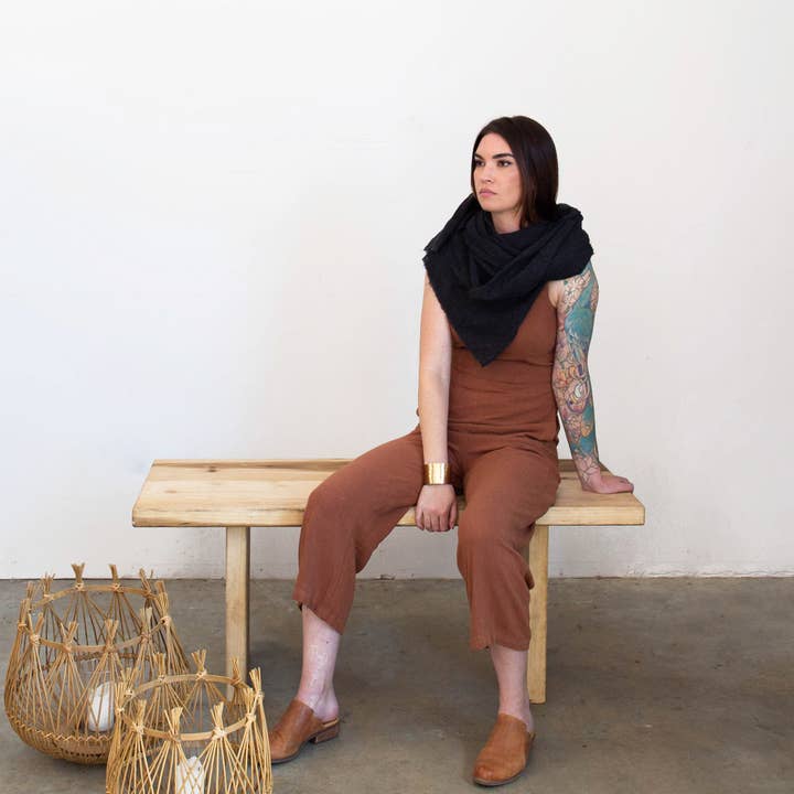 Tavy Tavy - Wholesale Scarf - Unisex - Graphite Dark Gray Oversized 100% Cashmere Scarf - Hand Dyed