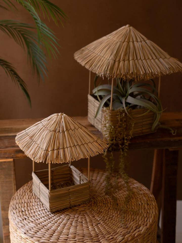 SET OF TWO SEAGRASS AND IRON BIRD HOUSES for wholesale by Kalalou