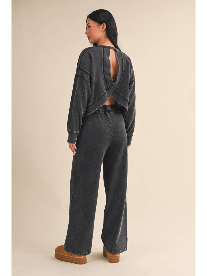 KIMBERLY C - Wholesale Athletic Top - Women's - Denim Wash Cutout Back Layering Fleece-Lined Sweatshirt20