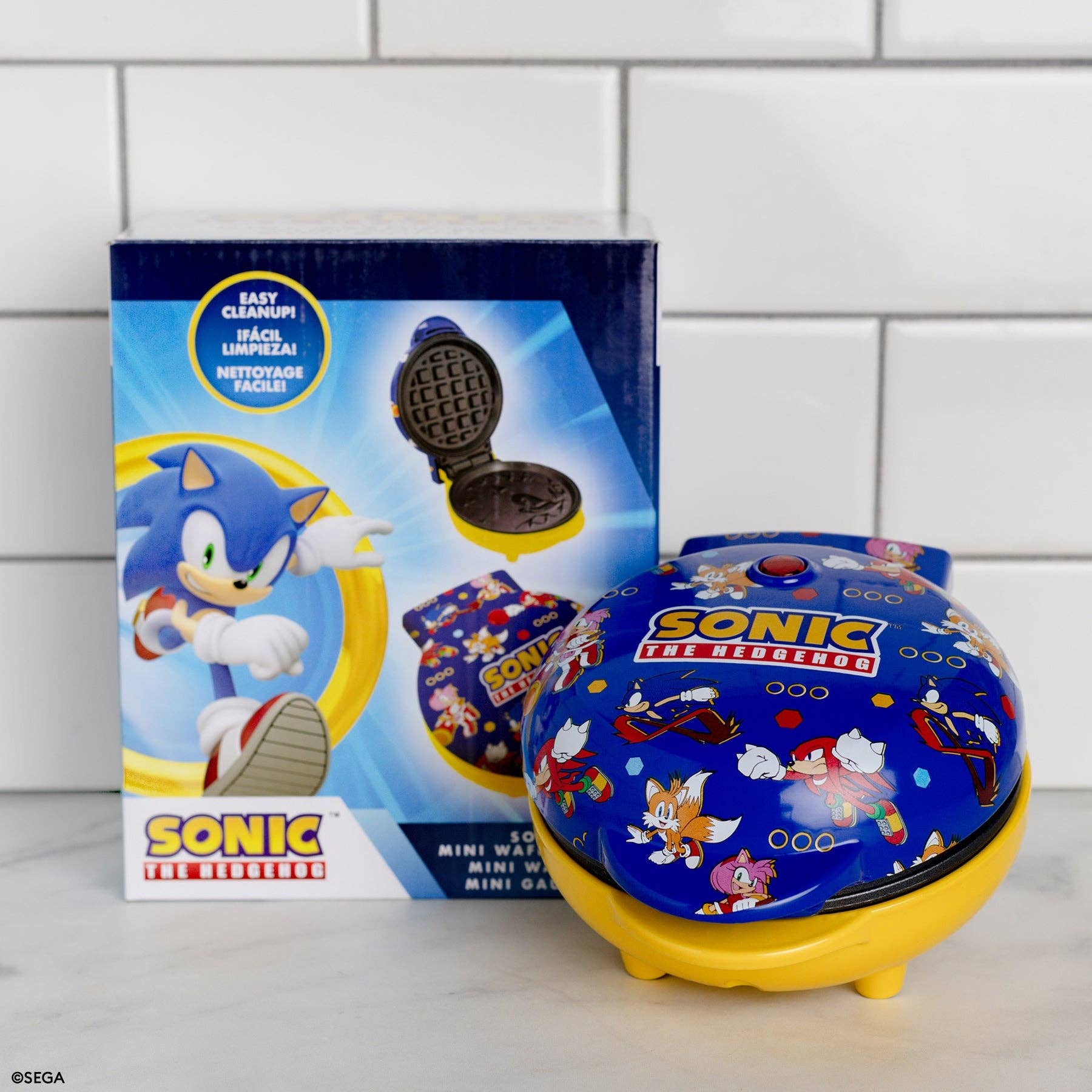 Uncanny Brands - Wholesale Kitchen Appliance - Uncanny Brands Sonic the Hedgehog Mini Waffle Maker4