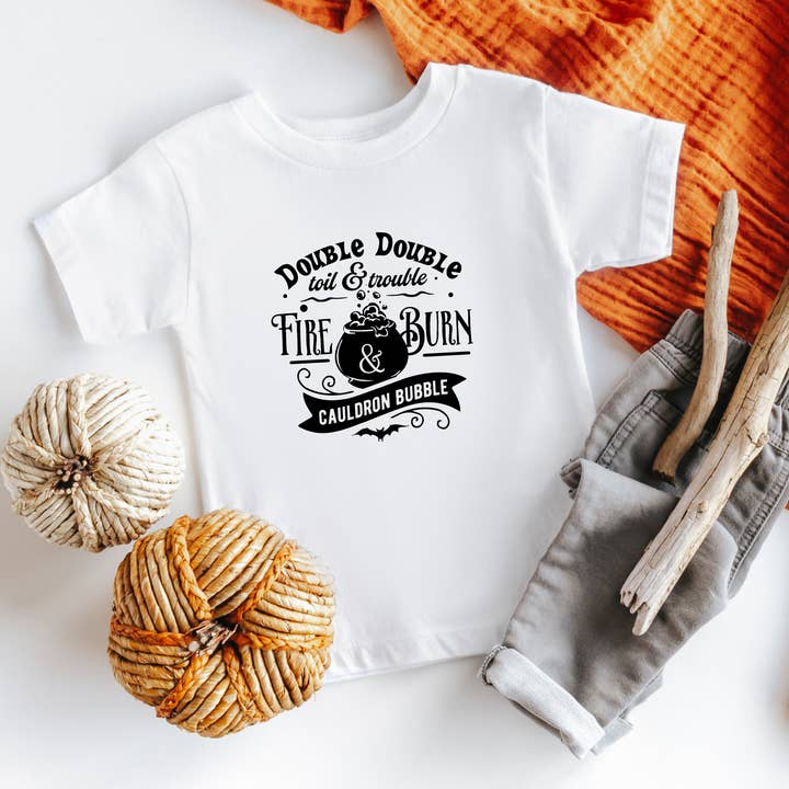 Chemise Witch Cauldron pour tout-petits pour la vente par Petite Star Rising