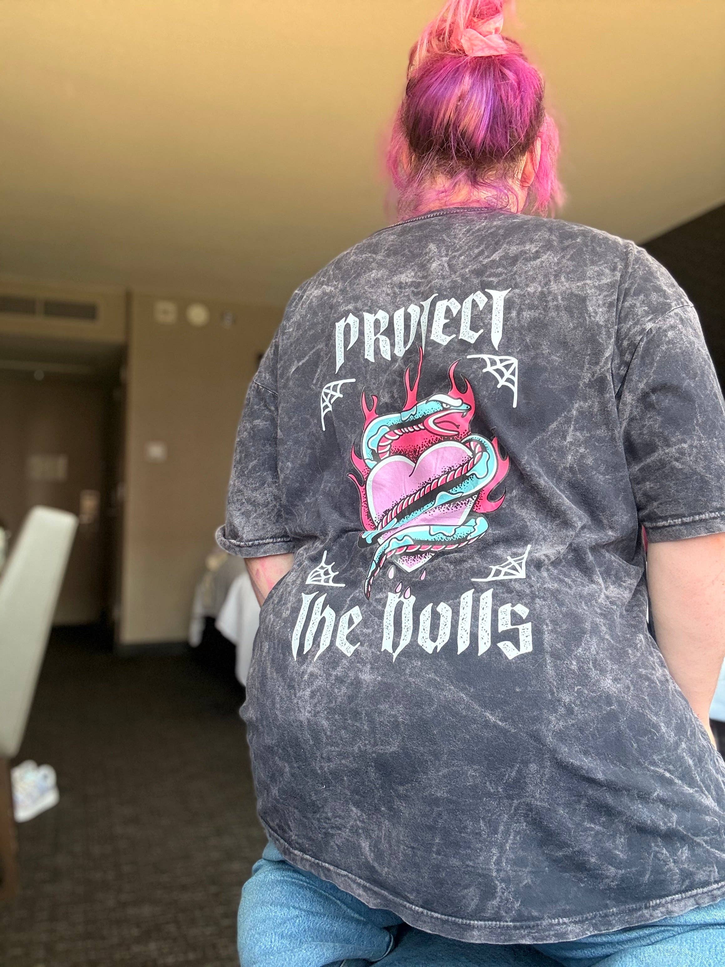 Kennidi Co. - Venta al por mayor Camiseta serigrafiada - Mujer - Protege la camiseta vintage de muñecas Lane Seven4