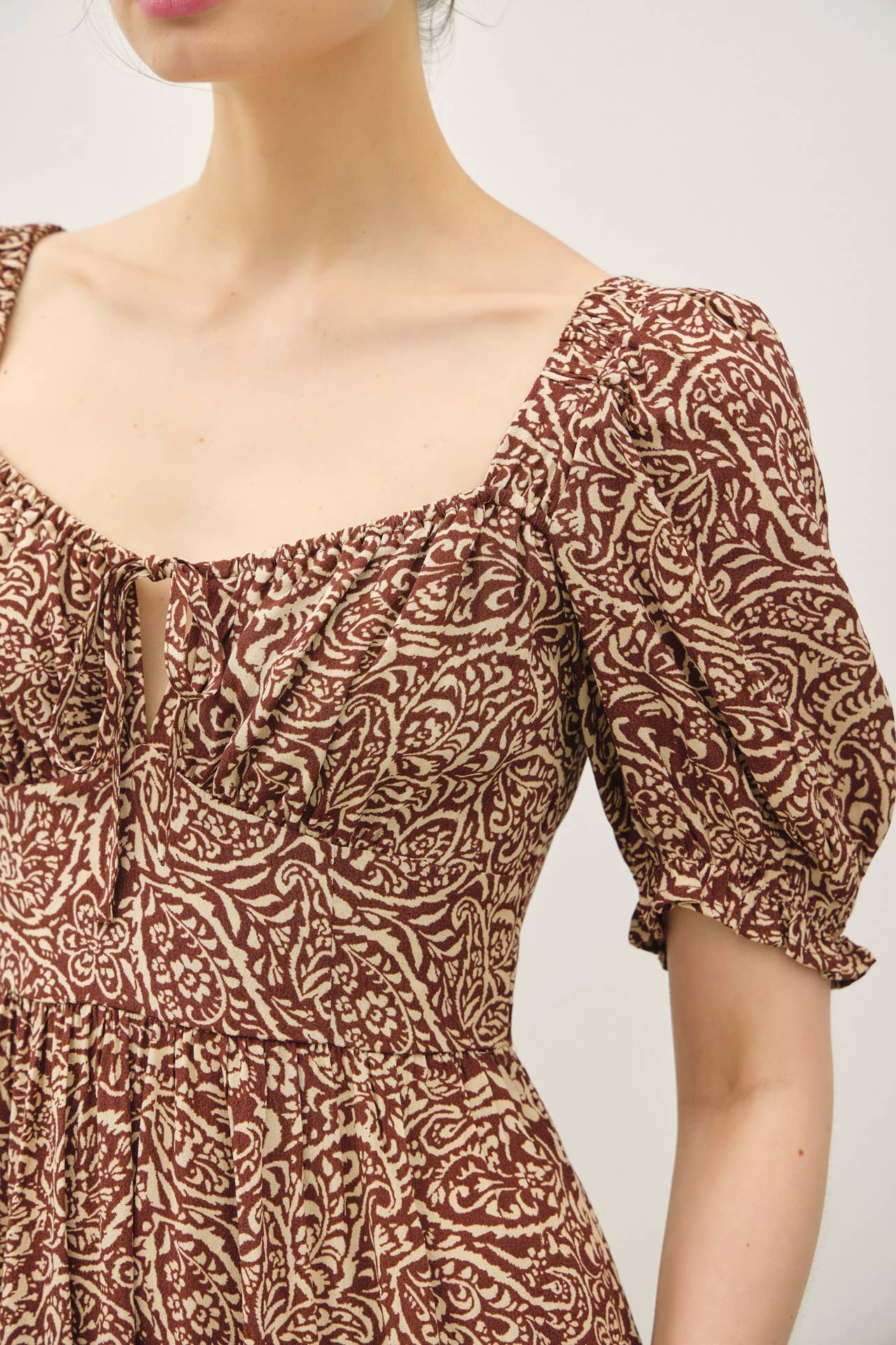 Be Cool - Vente Robe – femme - ROBE MIDI À MANCHES BOUFFANTES AVEC IMPRIMÉ BORDURE CACHEMIRE4