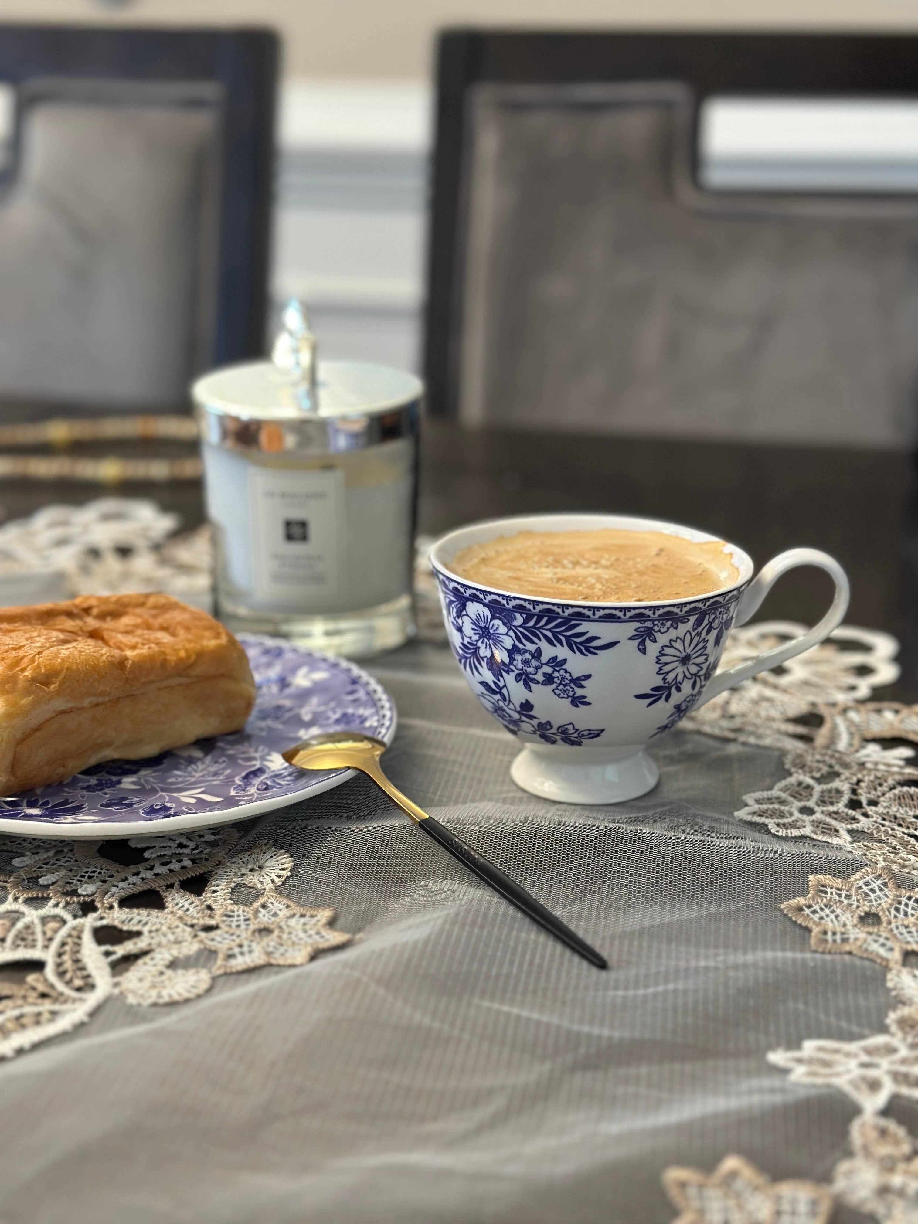 Vagabond Vintage - Wholesale Tea Set - Porcelain Tea Cup with Saucer1