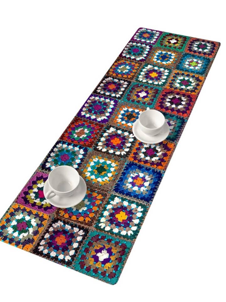 Frania Bertoni vilten tafelloper van 33 x 95 cm. voor wholesale door IngrossoBertoni by INCI Srl