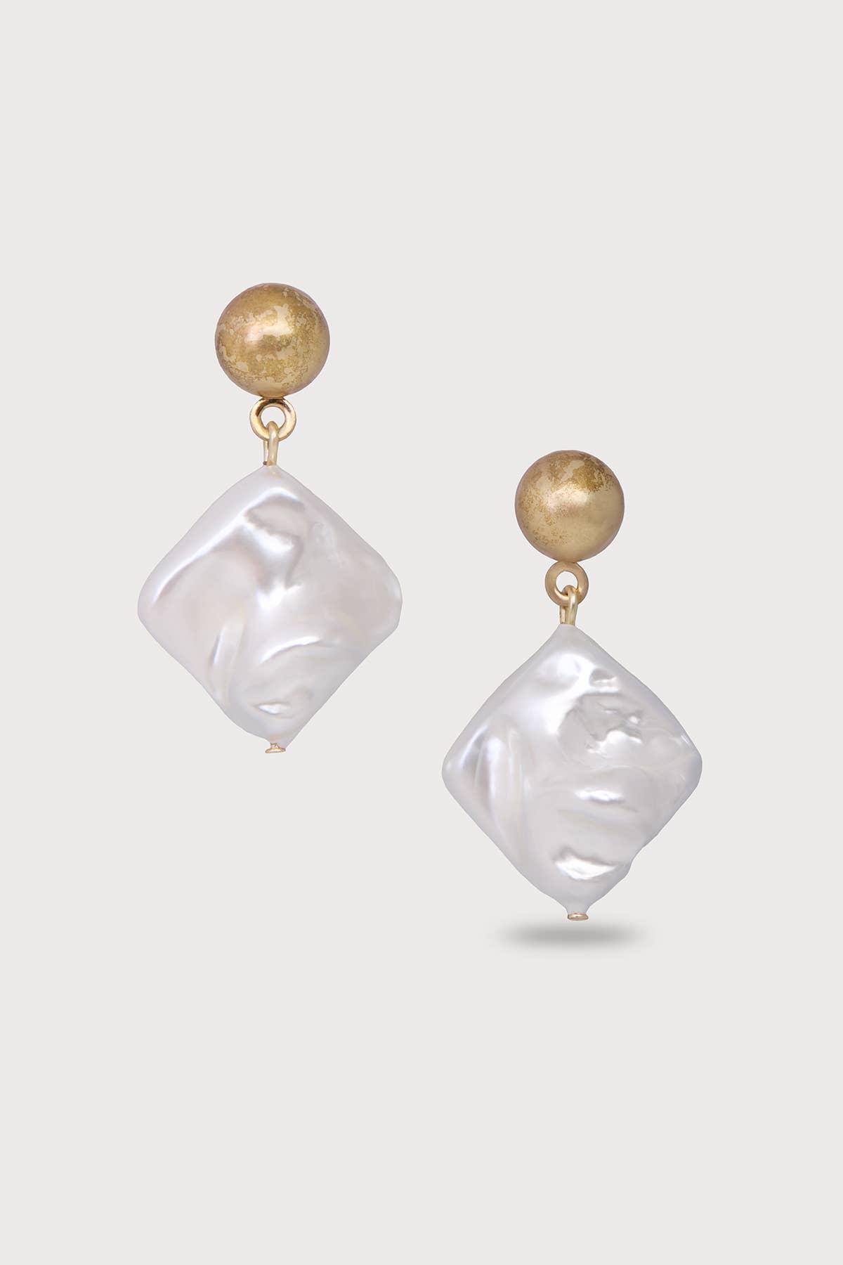 SAACHI - Wholesale Dangle Earrings - Baroque Pearl Diamond Shape Earrings0