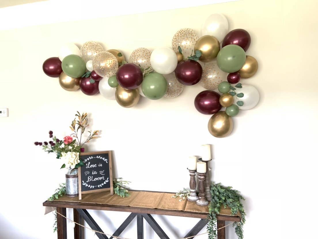 Hullaballoons - Vendita all'ingrosso Bandierine/Ghirlande - Ghirlanda di palloncini bordeaux ed eucalipto | Kit fai da te3