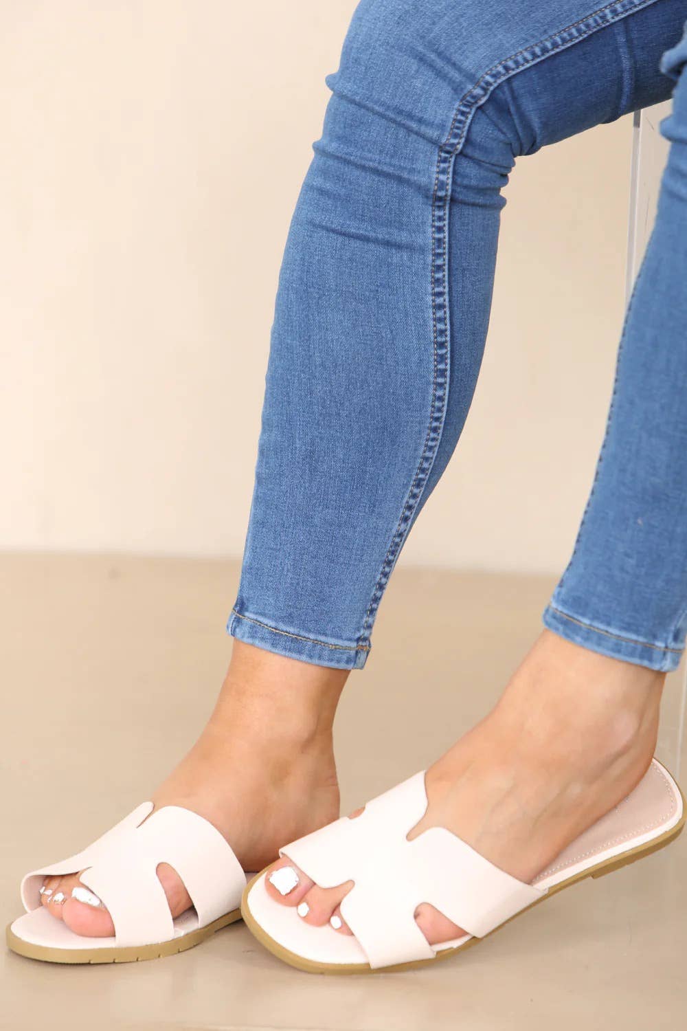 No Doubt Shoes – wholesale Sandals – Women's – WOMEN'S PU STRAP SUMMER FLAT FAUX LEATHER SANDALS 8