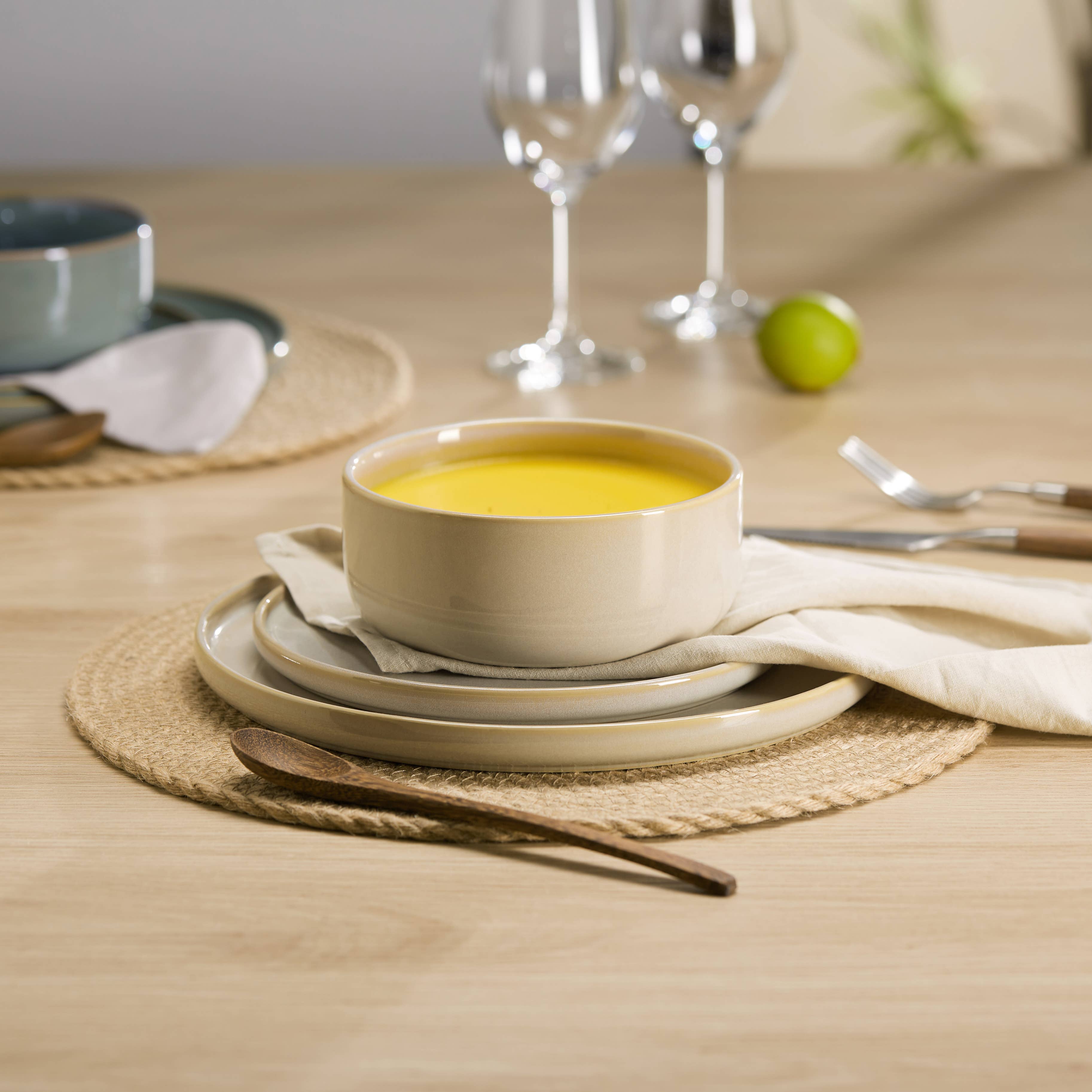 Kook - Wholesale Dinnerware Set - Kook Ceramic Dinnerware Set, 12 Piece, Somerset Collection6