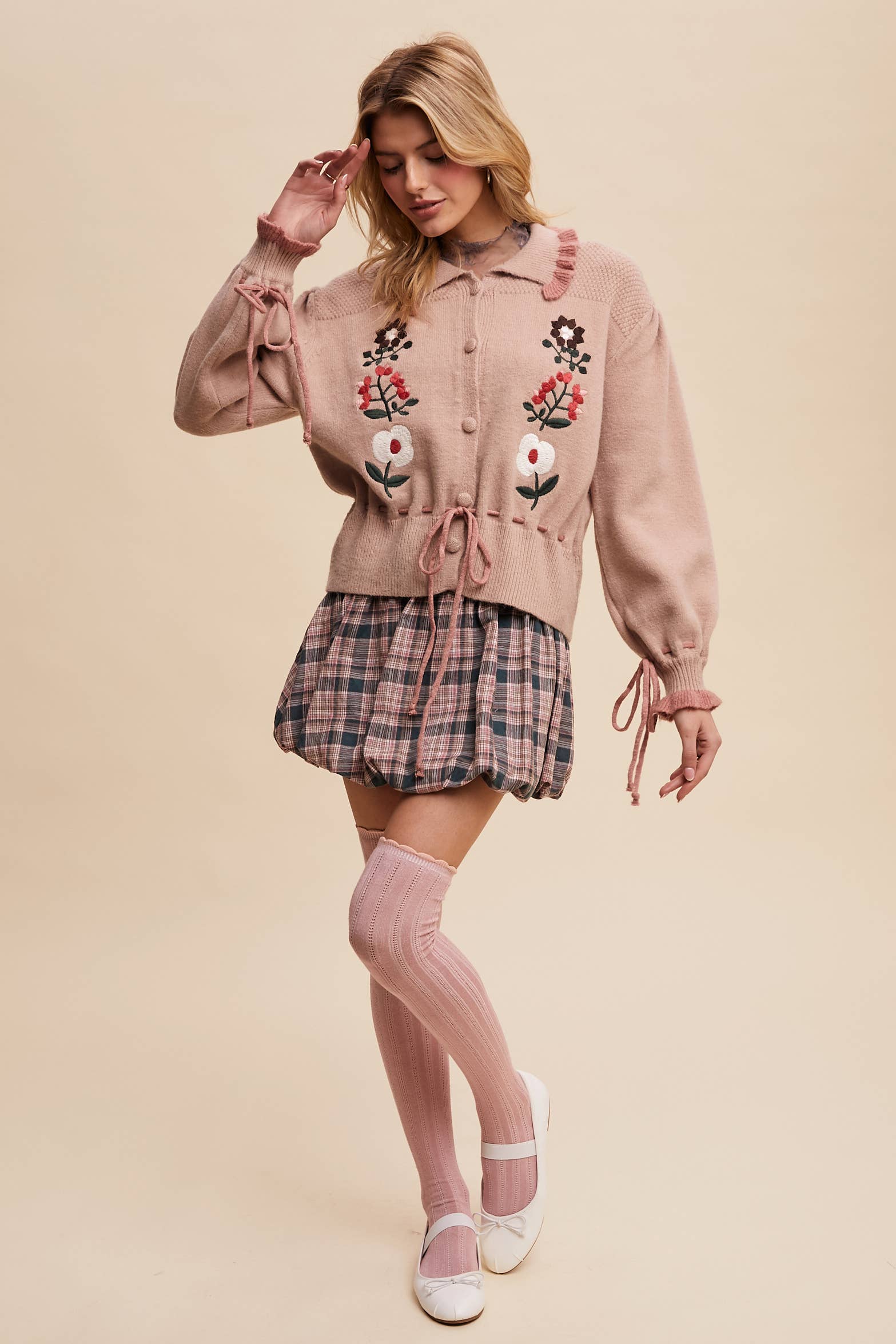 Listicle - Wholesale Cardigan - Women's - Floral Embroidered Knit Cardigan Sweater11