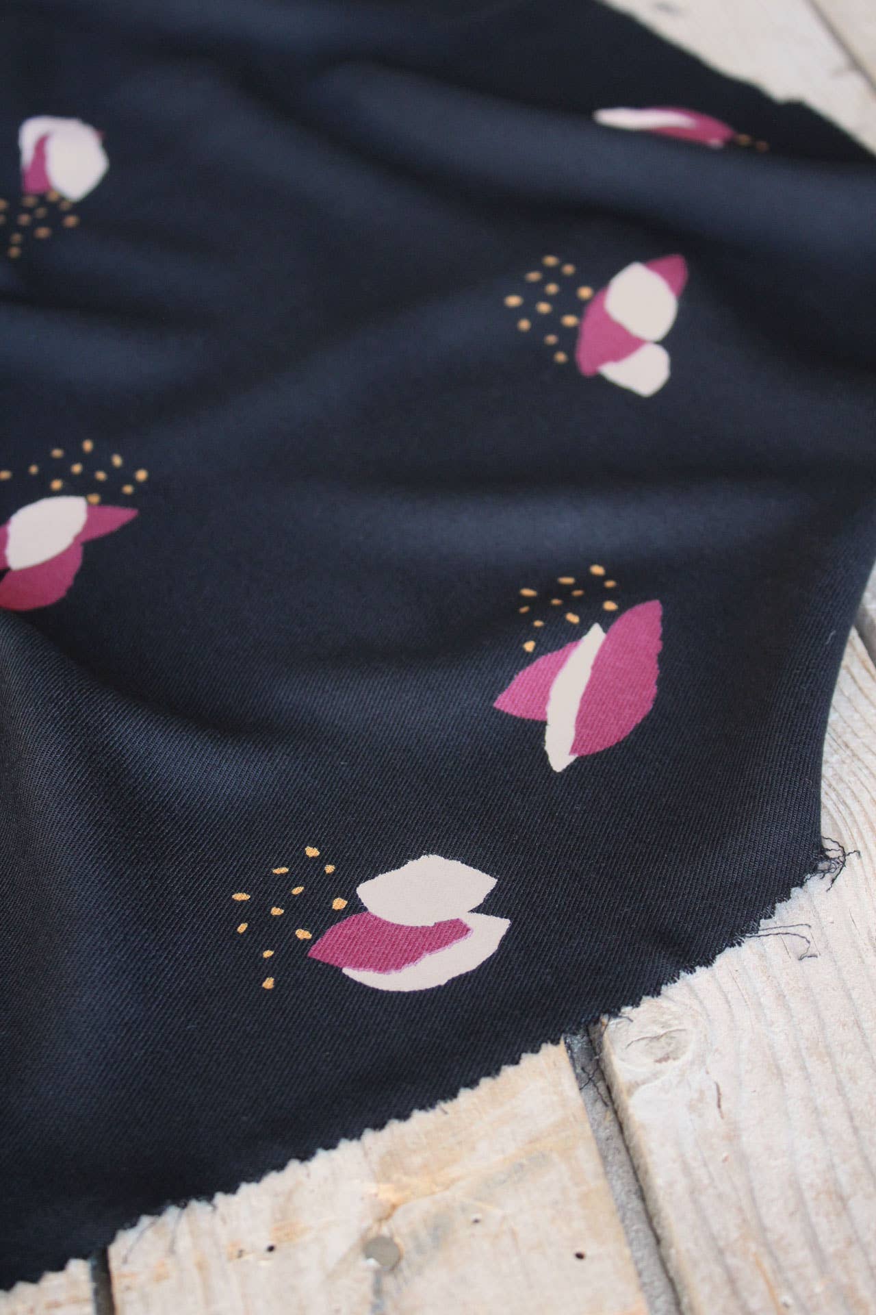 Eglantine et Zoé - Wholesale Fabric - Fago Black Liquorice Viscose Twill Fabric7