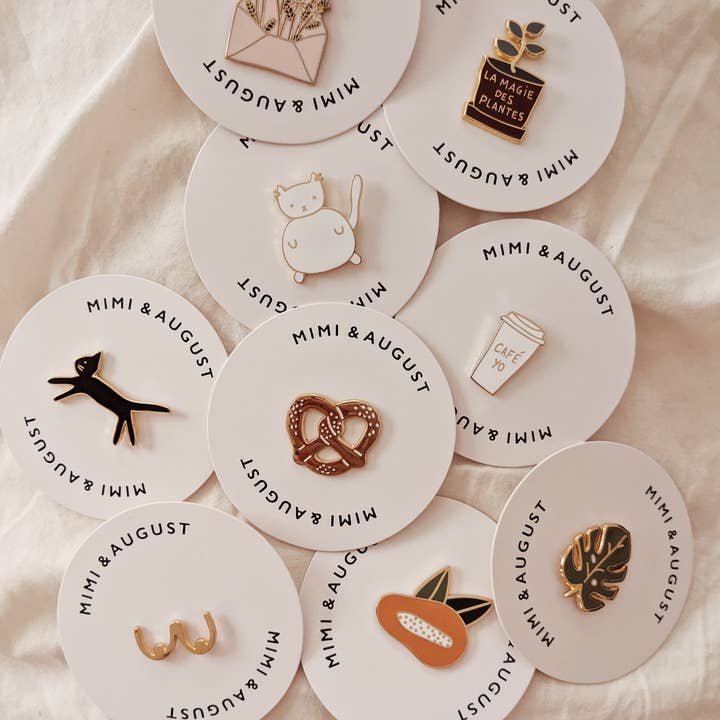 Mimi & August - Venta al por mayor Botón/prendedor - Pin esmaltado de carta llena de flores2