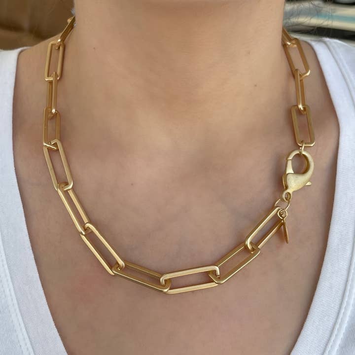 Collier trombone X-Large pour la vente par Swara Jewelry LLC