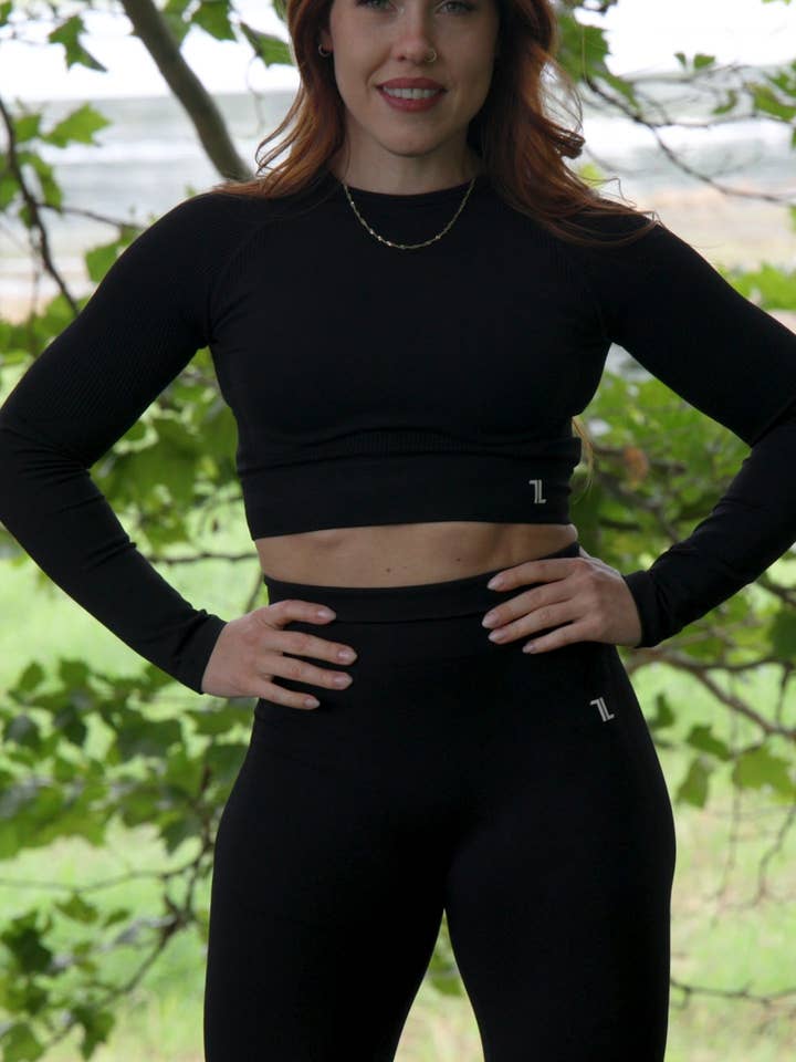 Allure Set V2 - Black for wholesale by That's Living