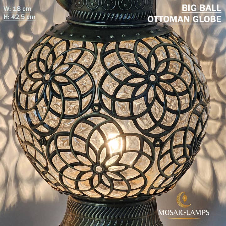 Mosaic Lamps - Wholesale Accent/Desk Lamp - Blown Glass 18 cm Globe Pitcher Table Lamp, XL Laser Metal B