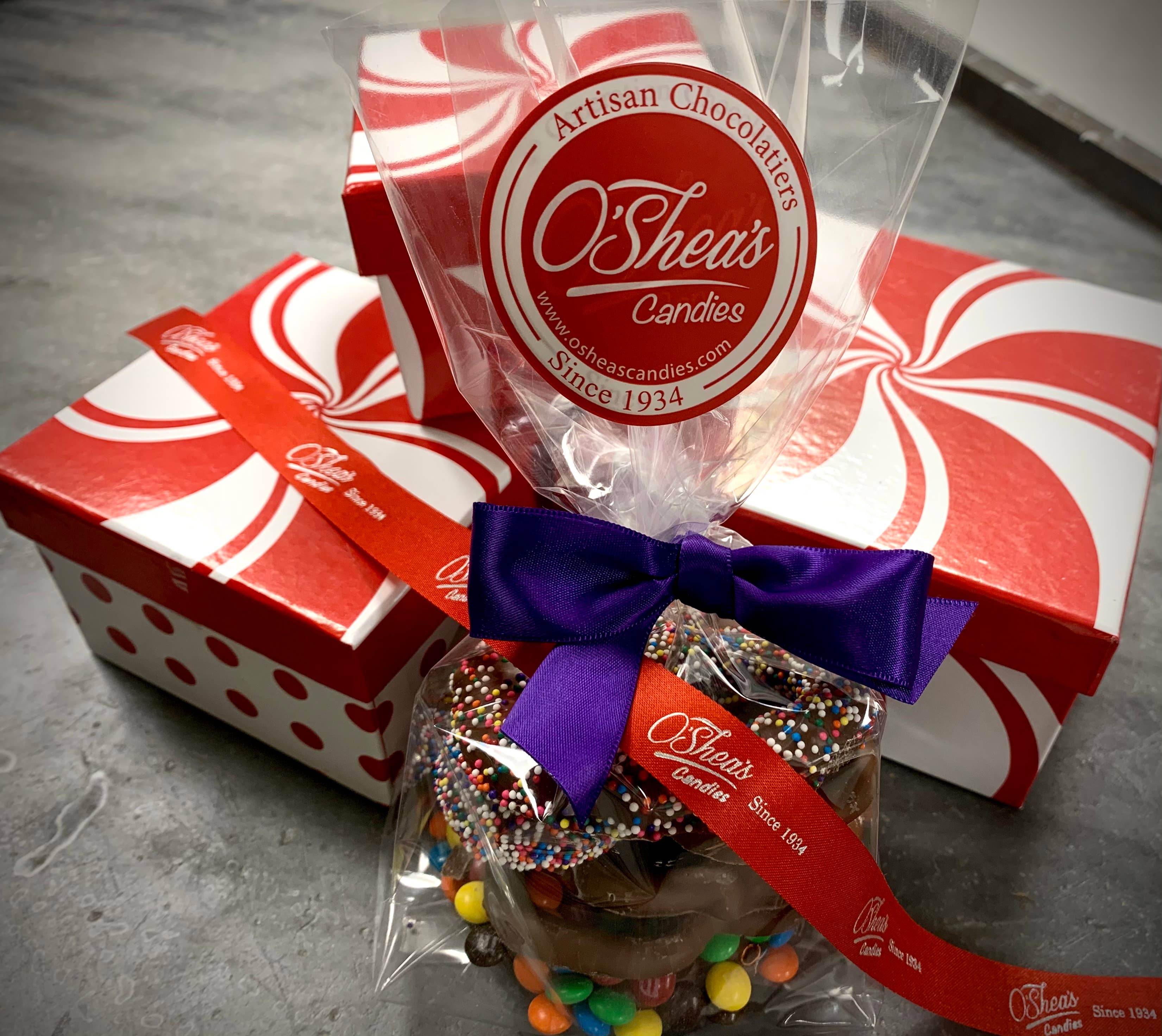 O'Shea's Candies Sweet Shop - Wholesale Chocolate Covered Sweets - Gourmet Decorated Pretzel Stacks 6PK w/ Bow 🥨3