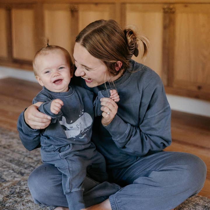 L'ovedbaby - Wholesale Top & Pant Set - Baby - Moonstone Whale | Organic Cozy Graphic Sweatshirt & Jogger Set3