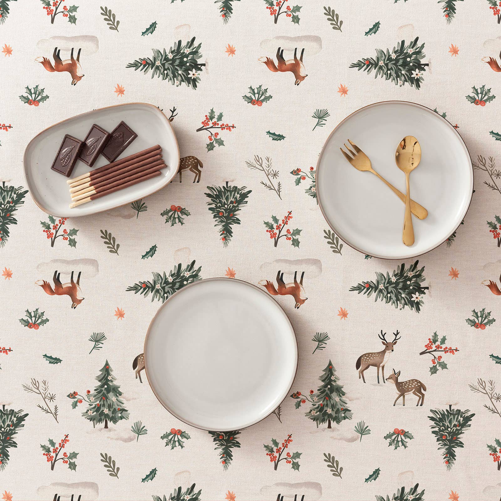 GAMUSI - Wholesale Tablecloth - SNOWPINE printed cotton Christmas tablecloth stain-resistant2